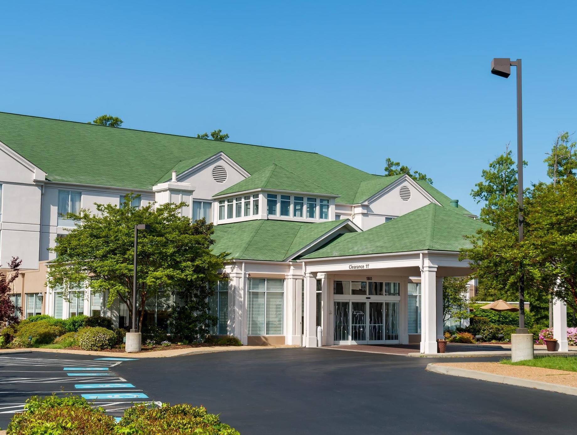 Hilton Garden Hotel 3*