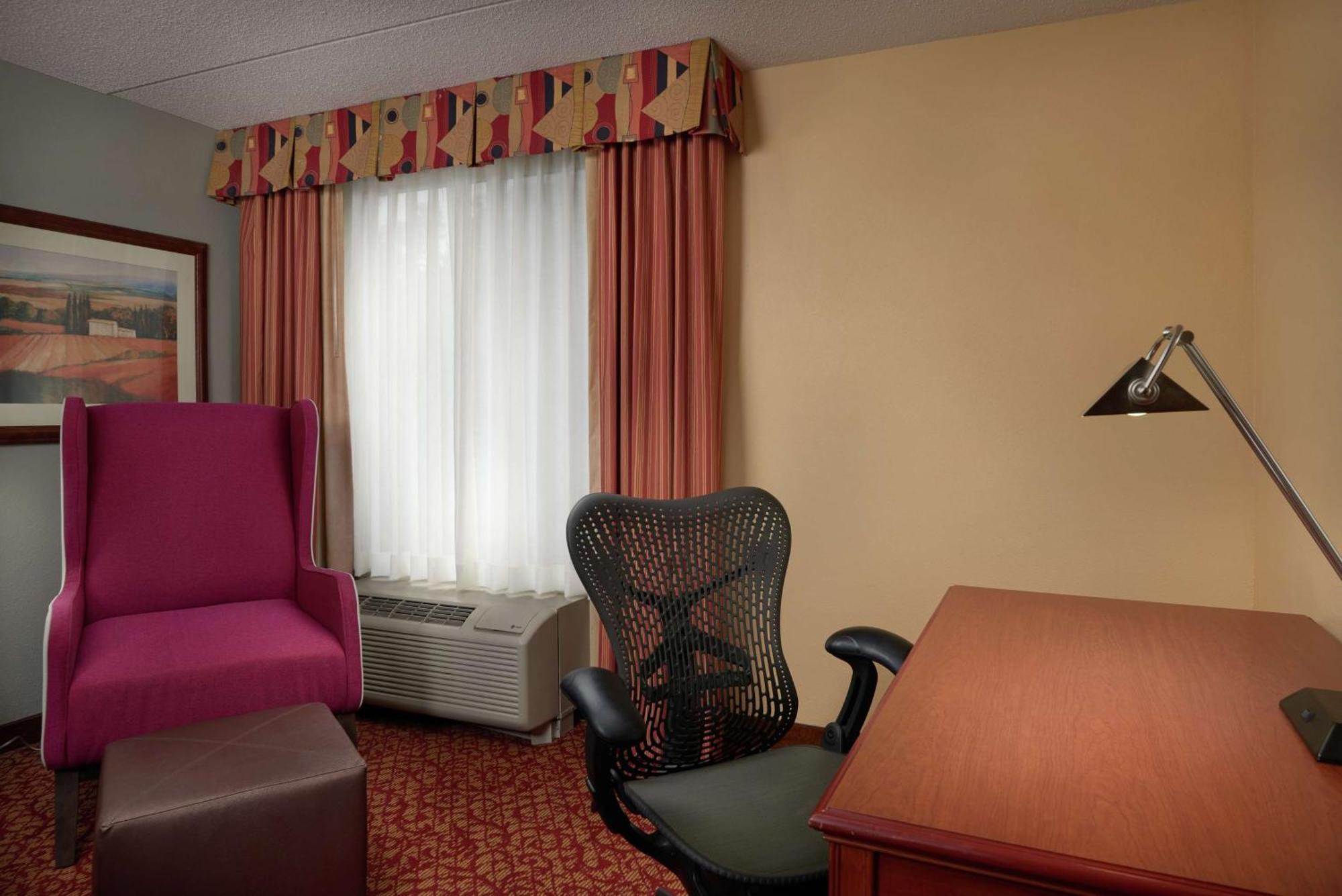 Hilton Garden Hotel 3*
