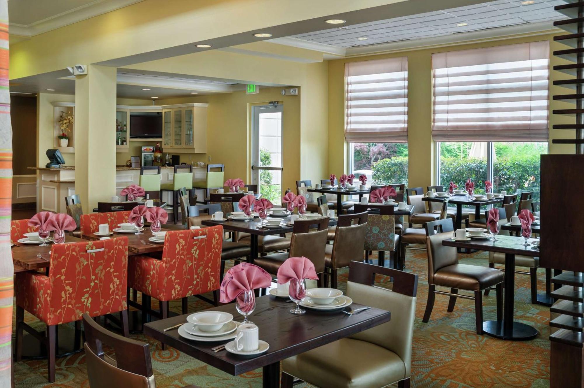 Hilton Garden Hotel 3*
