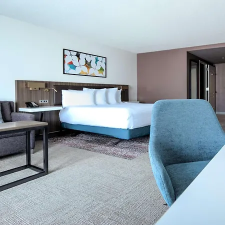Hilton Garden Inn Newport News Exterior photo
