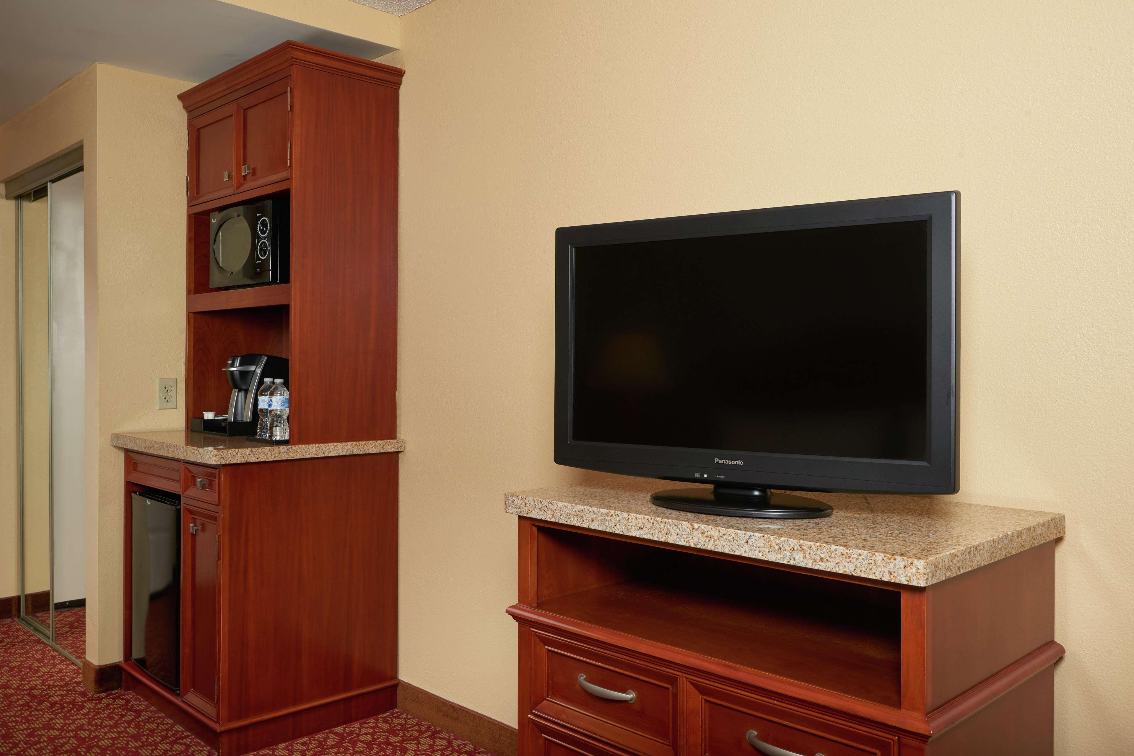 Hilton Garden Hotel 3*
